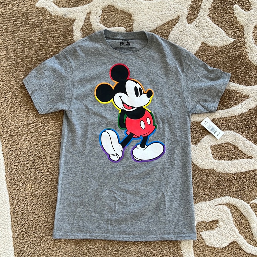 Disney Mickey Mouse t-shirt NWT